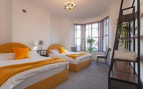 Templar Large Garden Flat